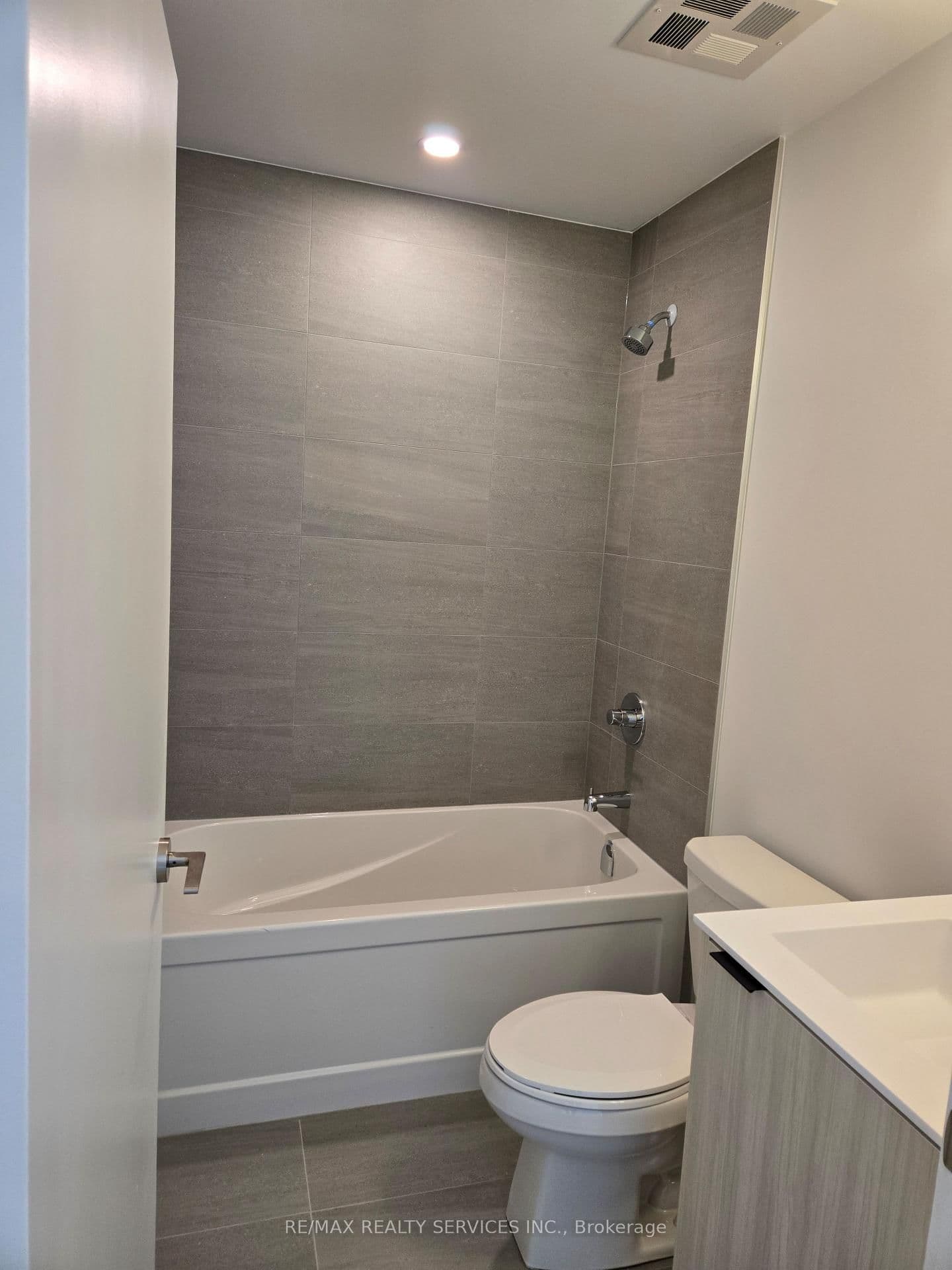 20 Deans Drive, Unit 217 thumbnail 13