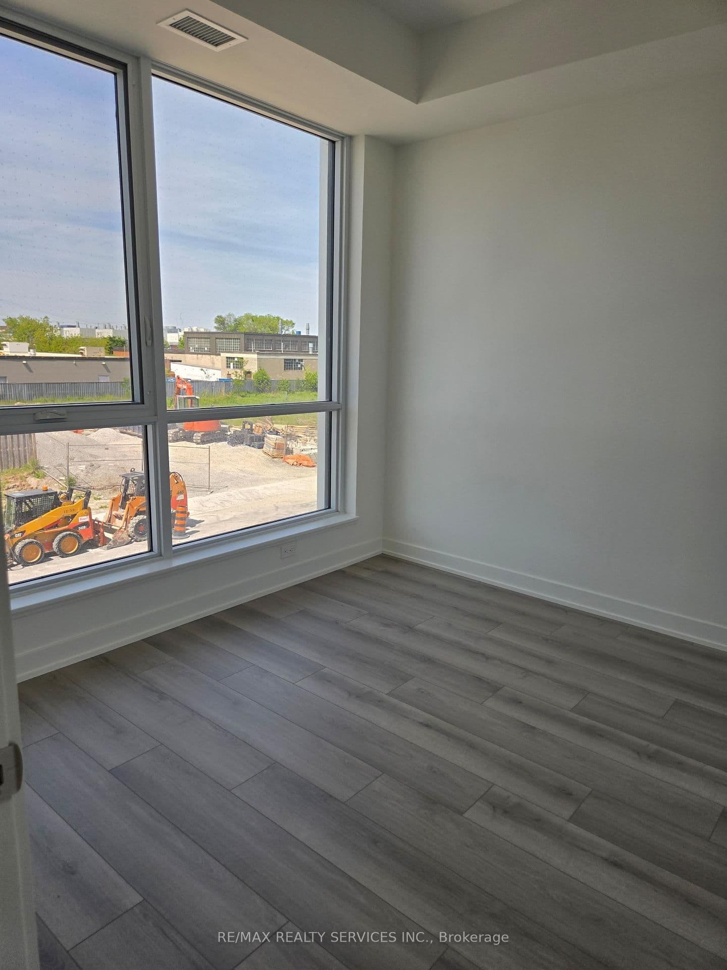 20 Deans Drive, Unit 217 thumbnail 8
