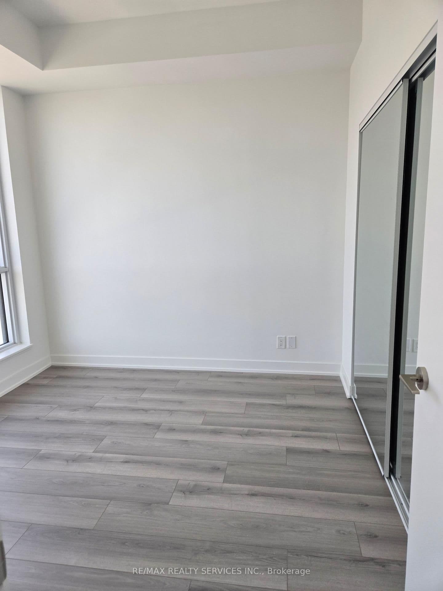 20 Deans Drive, Unit 217 thumbnail 9