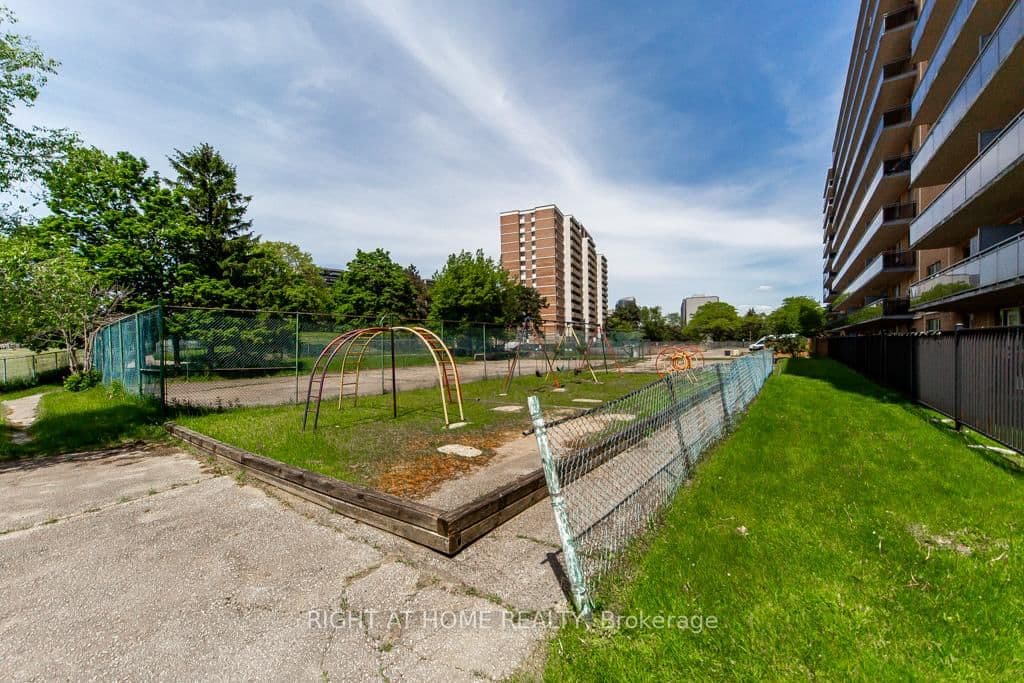 100 Dundalk Drive, Unit 315 thumbnail 39