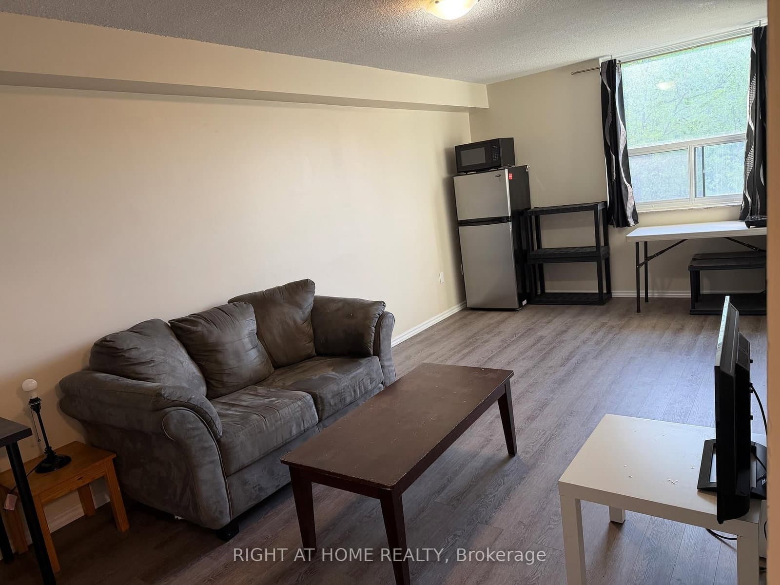 4064 Lawrence Avenue E, Unit 305 thumbnail 10
