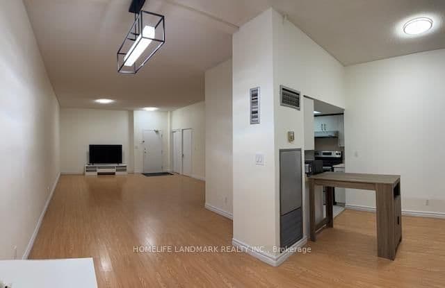 80 Alton Towers Circle, Unit 106 thumbnail 10
