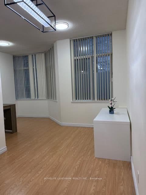 80 Alton Towers Circle, Unit 106 thumbnail 25