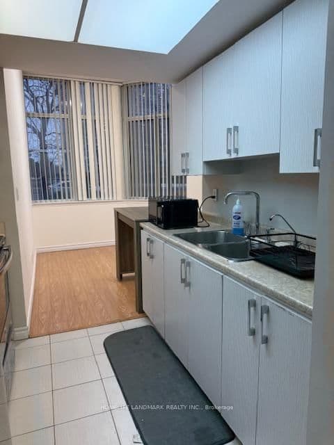 80 Alton Towers Circle, Unit 106 thumbnail 28