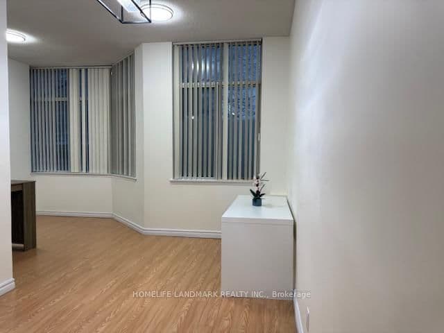 80 Alton Towers Circle, Unit 106 thumbnail 33
