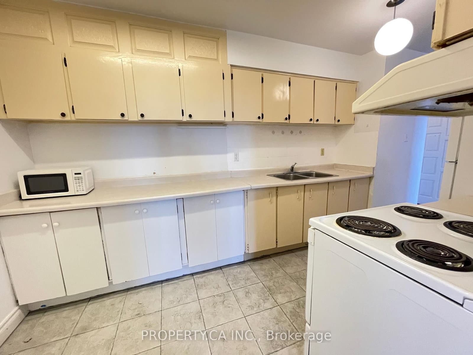 2050 Bridletowne Circle, Unit 1904 thumbnail 9