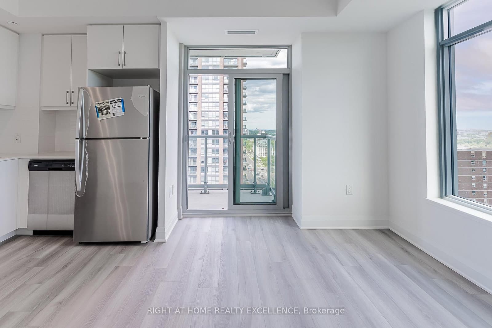 3220 Sheppard Avenue, Unit 1707 thumbnail 10