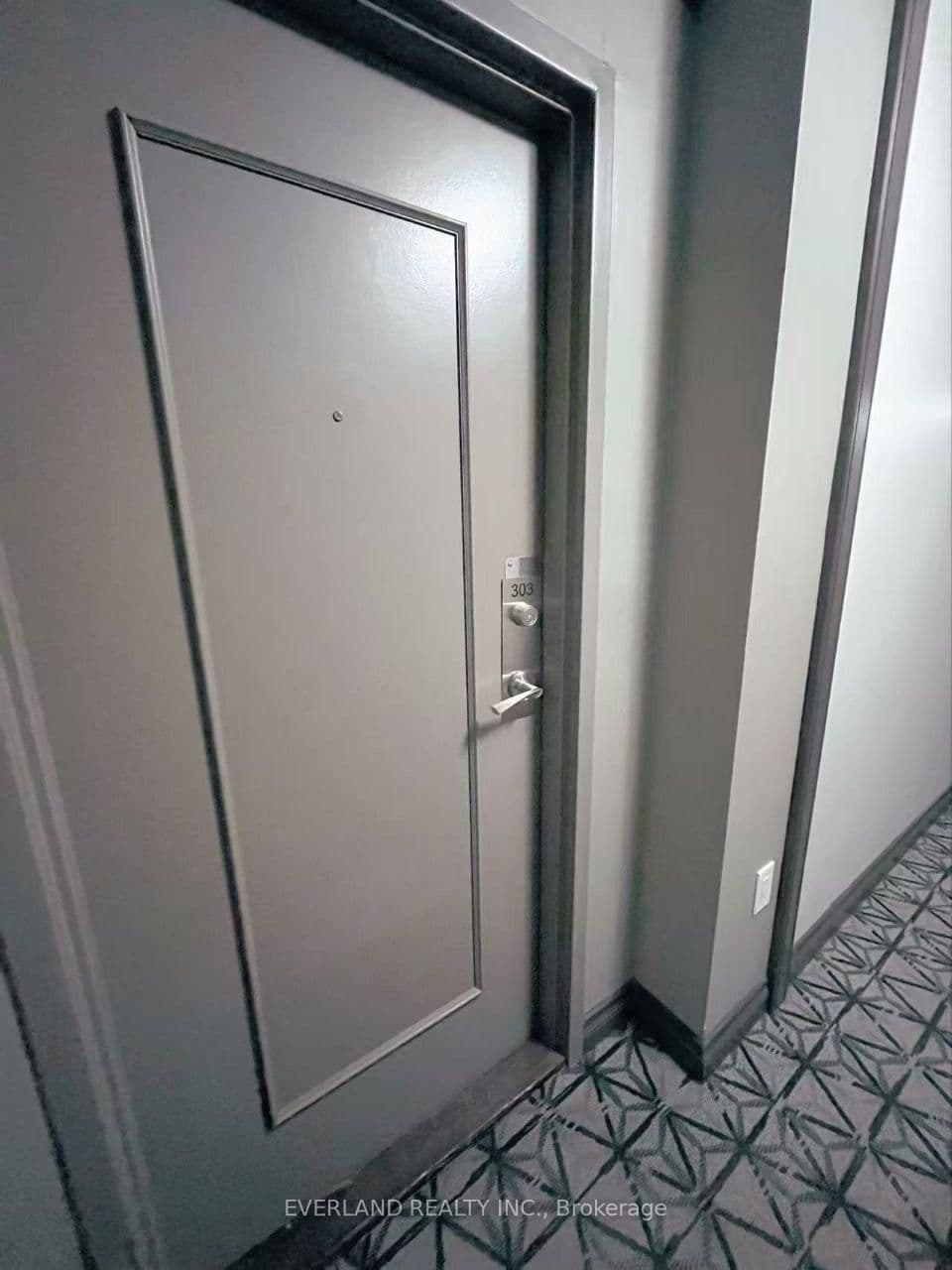 2050 Bridletowne Circle, Unit 303 thumbnail 3