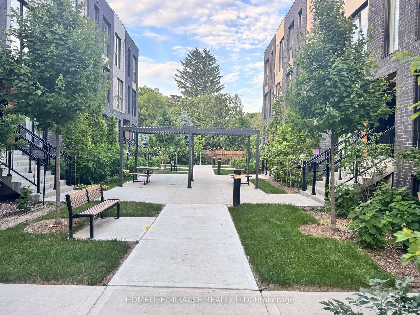176 Clonmore Drive, Unit 4 thumbnail 5
