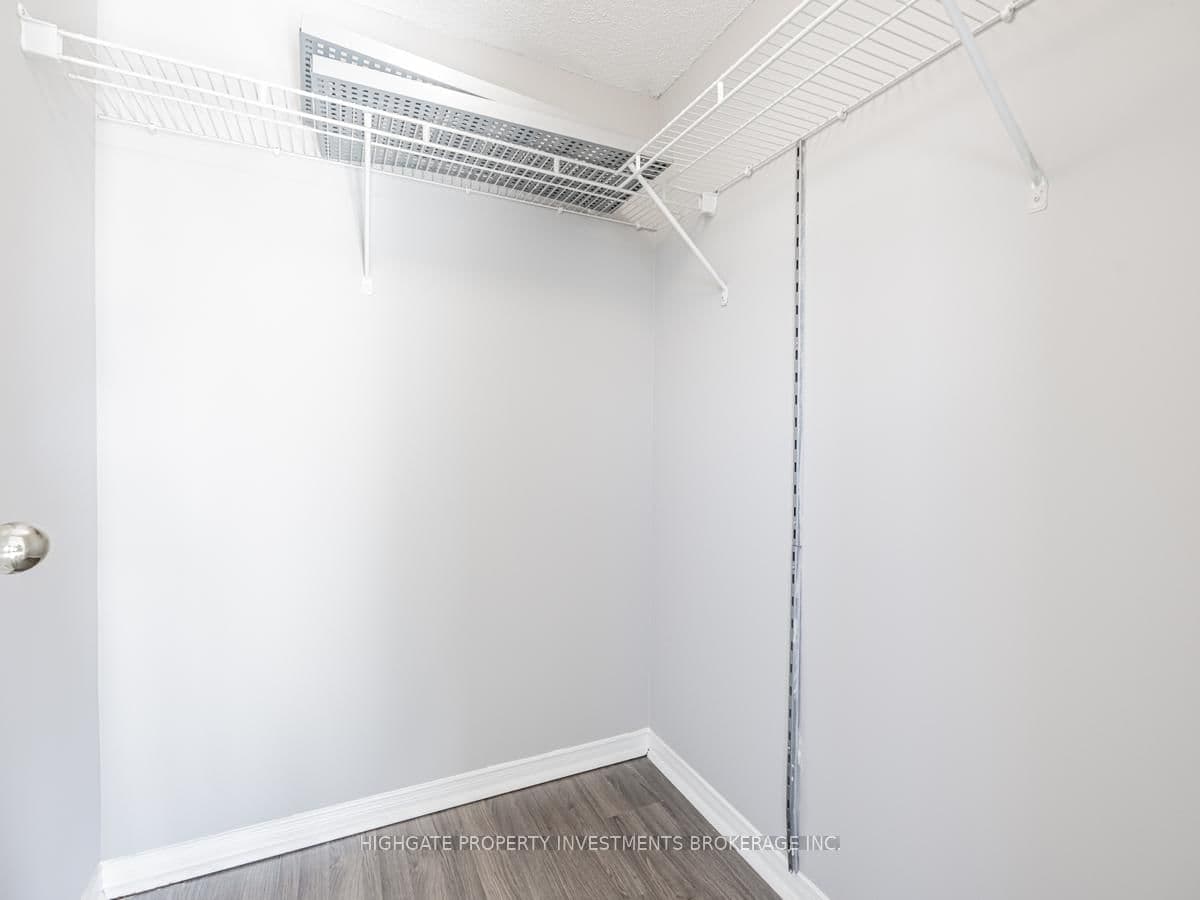 200 McLevin Avenue, Unit 3 thumbnail 23