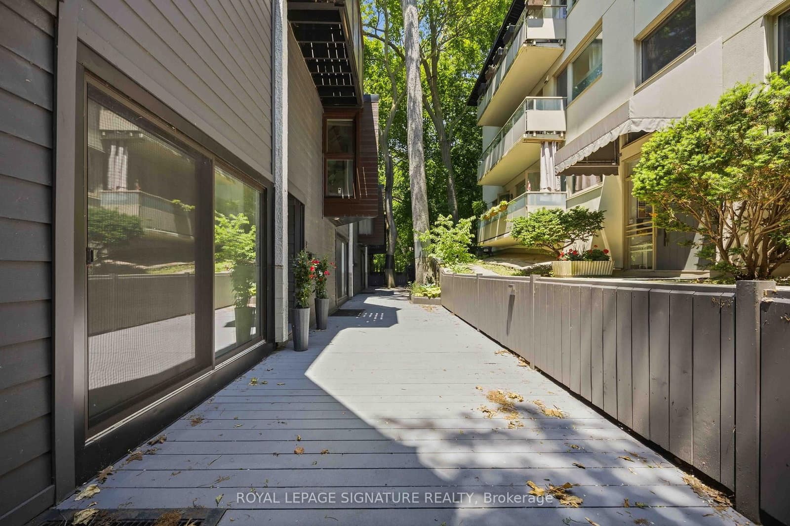 2366 Queen Street E, Unit 7 thumbnail 2