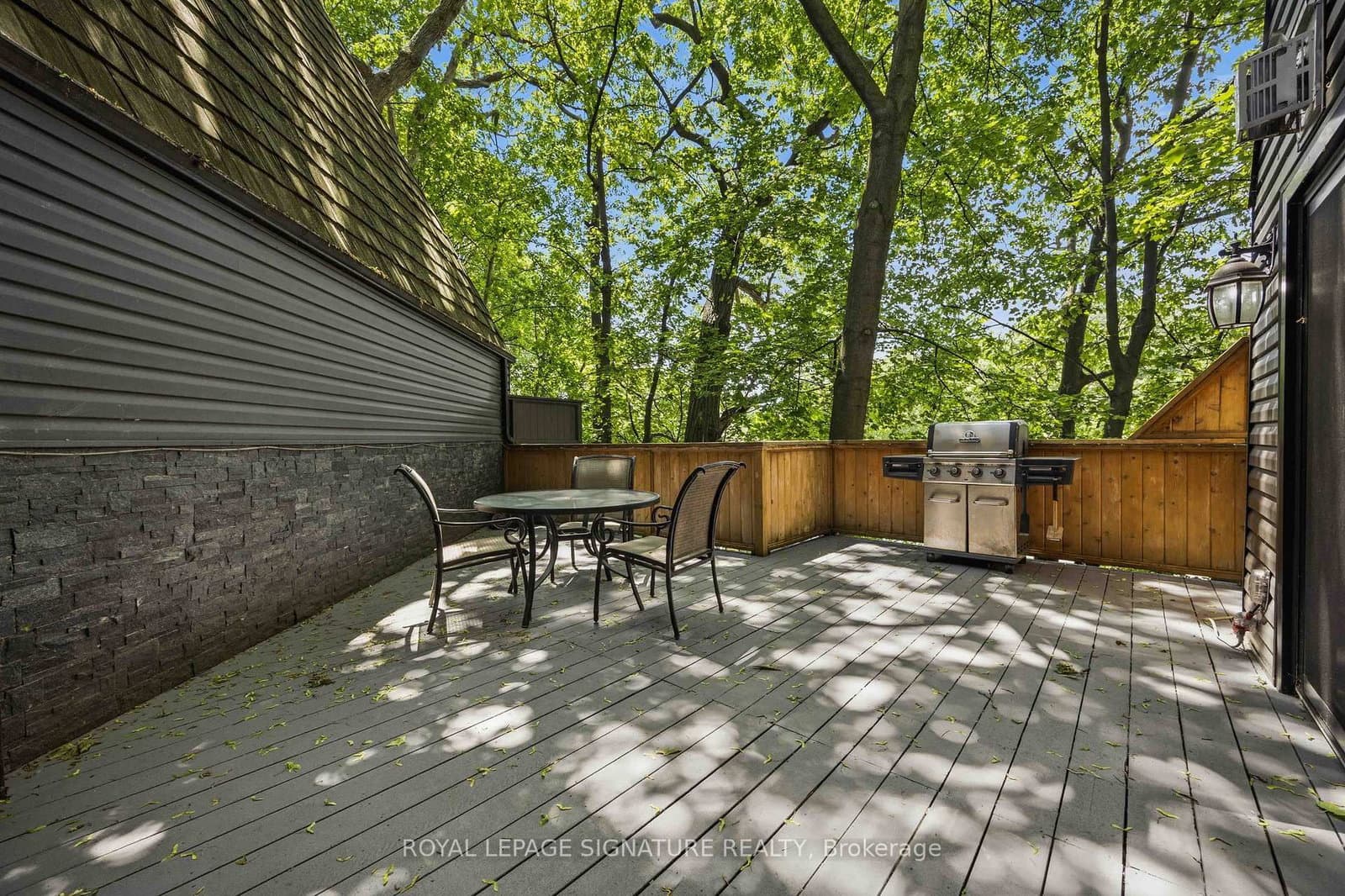 2366 Queen Street E, Unit 7 thumbnail 30