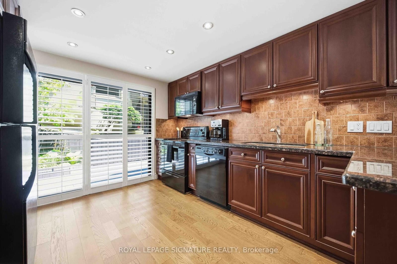 2366 Queen Street E, Unit 7 thumbnail 9