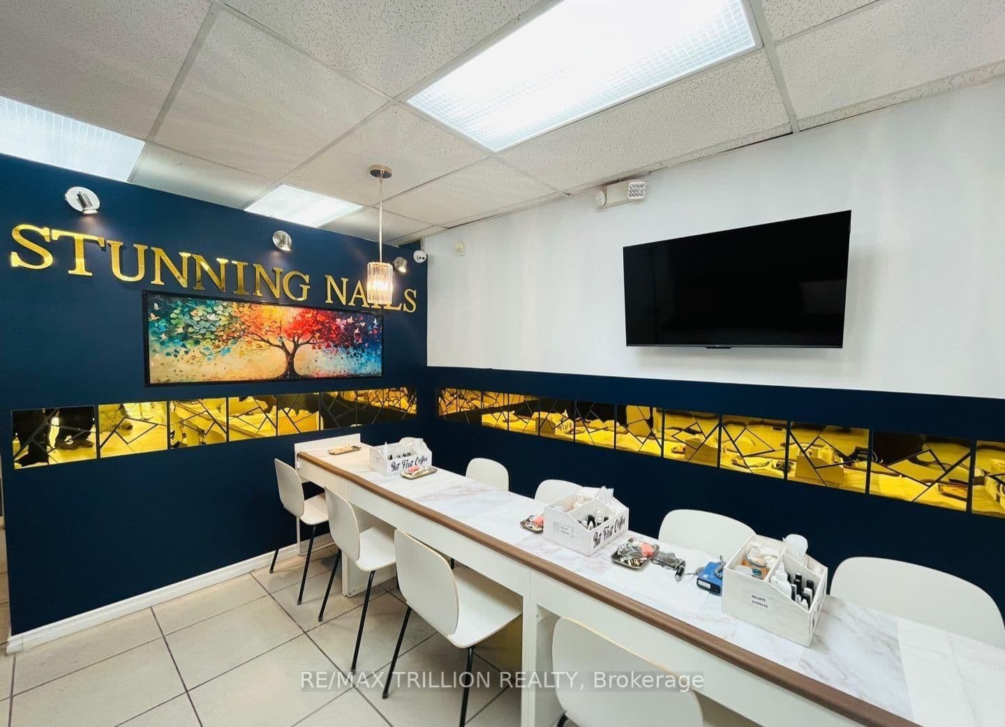 272 Danforth Avenue thumbnail 8