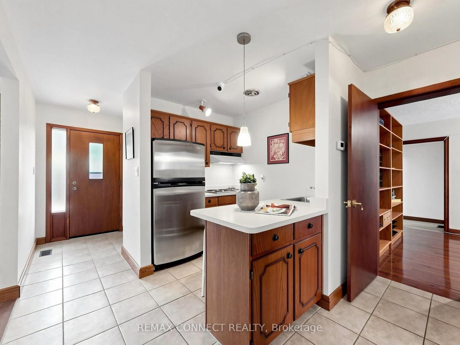 90 Sylvan Avenue thumbnail 16