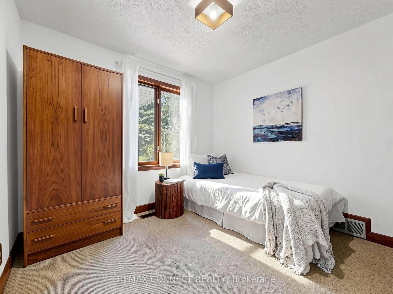 90 Sylvan Avenue thumbnail 20