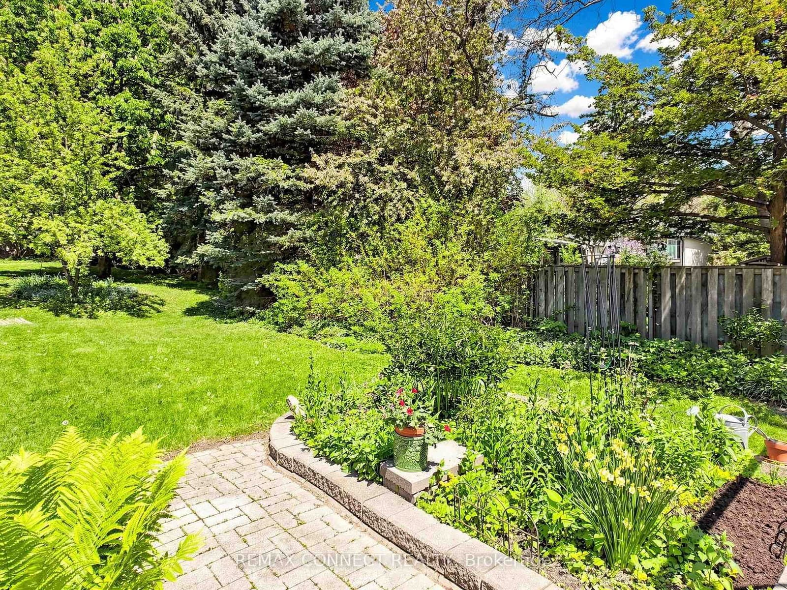 90 Sylvan Avenue thumbnail 38