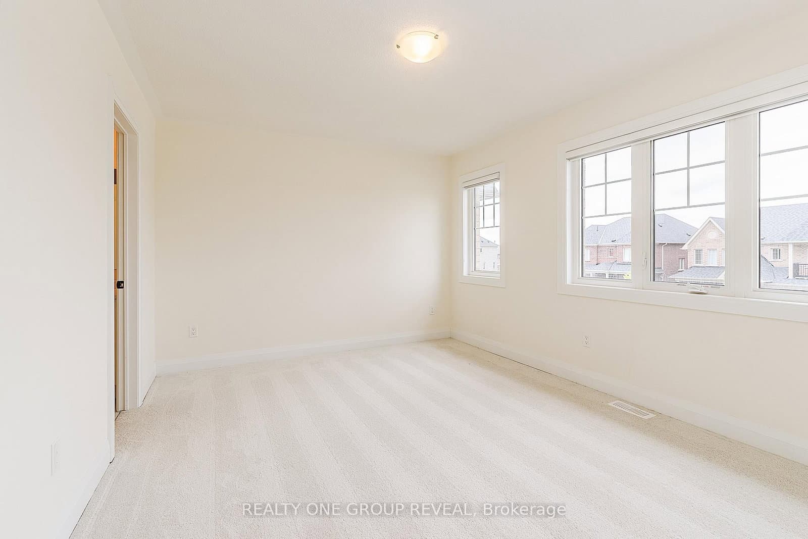 1 North Garden Boulevard thumbnail 23