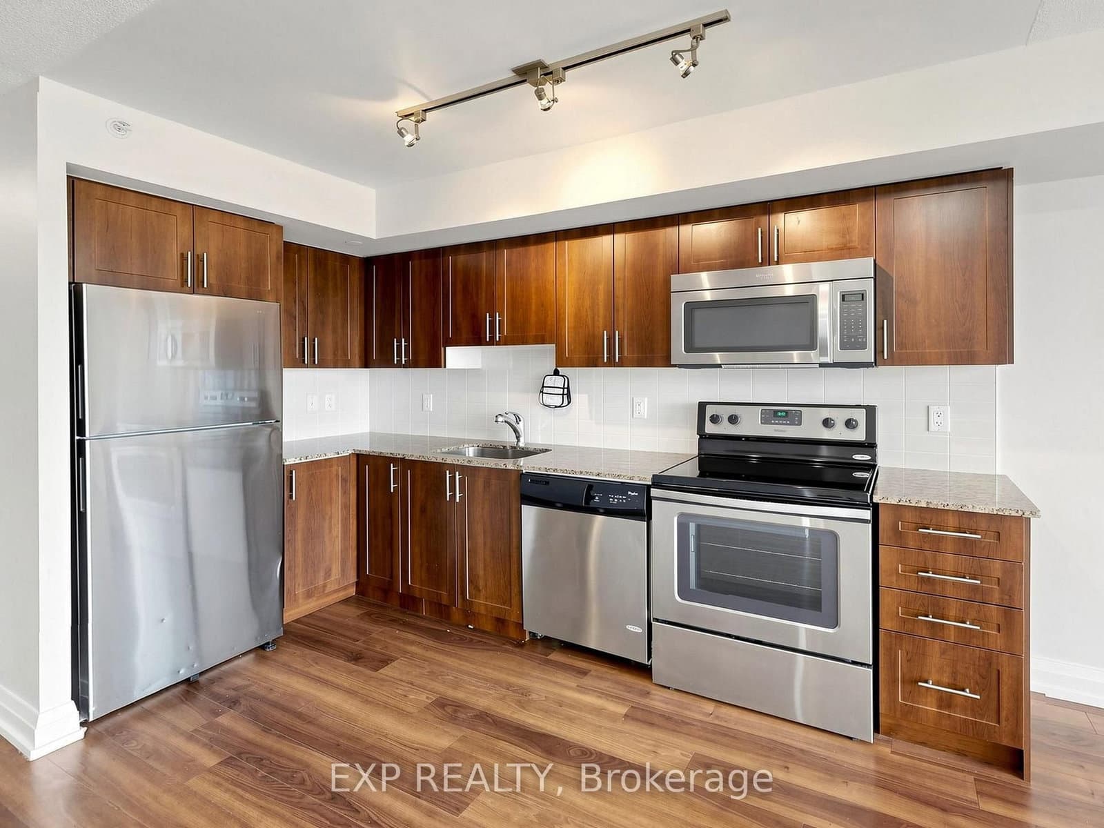 3520 Danforth Avenue, Unit 415 thumbnail 3