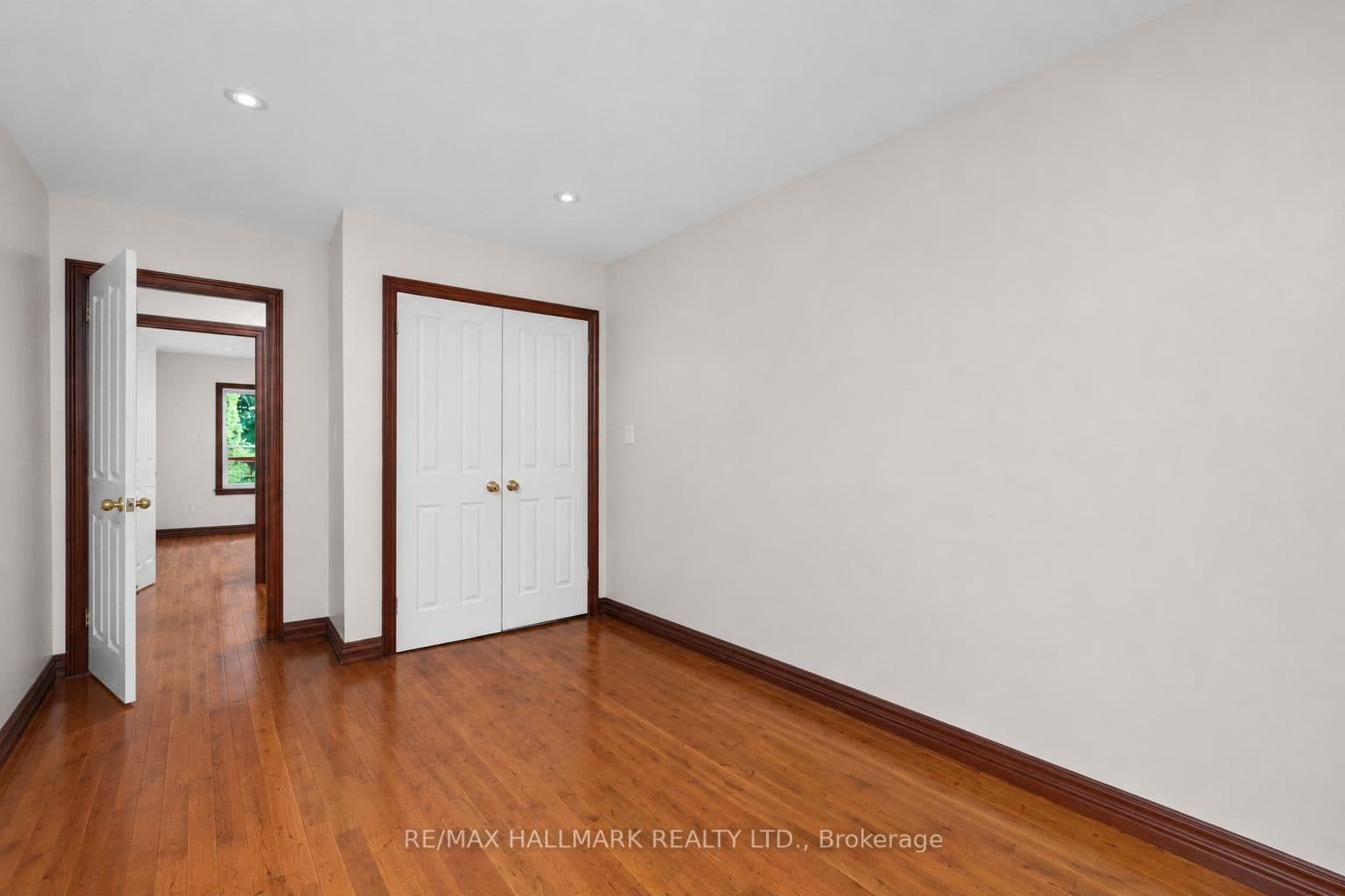 8 Davies Crescent thumbnail 17