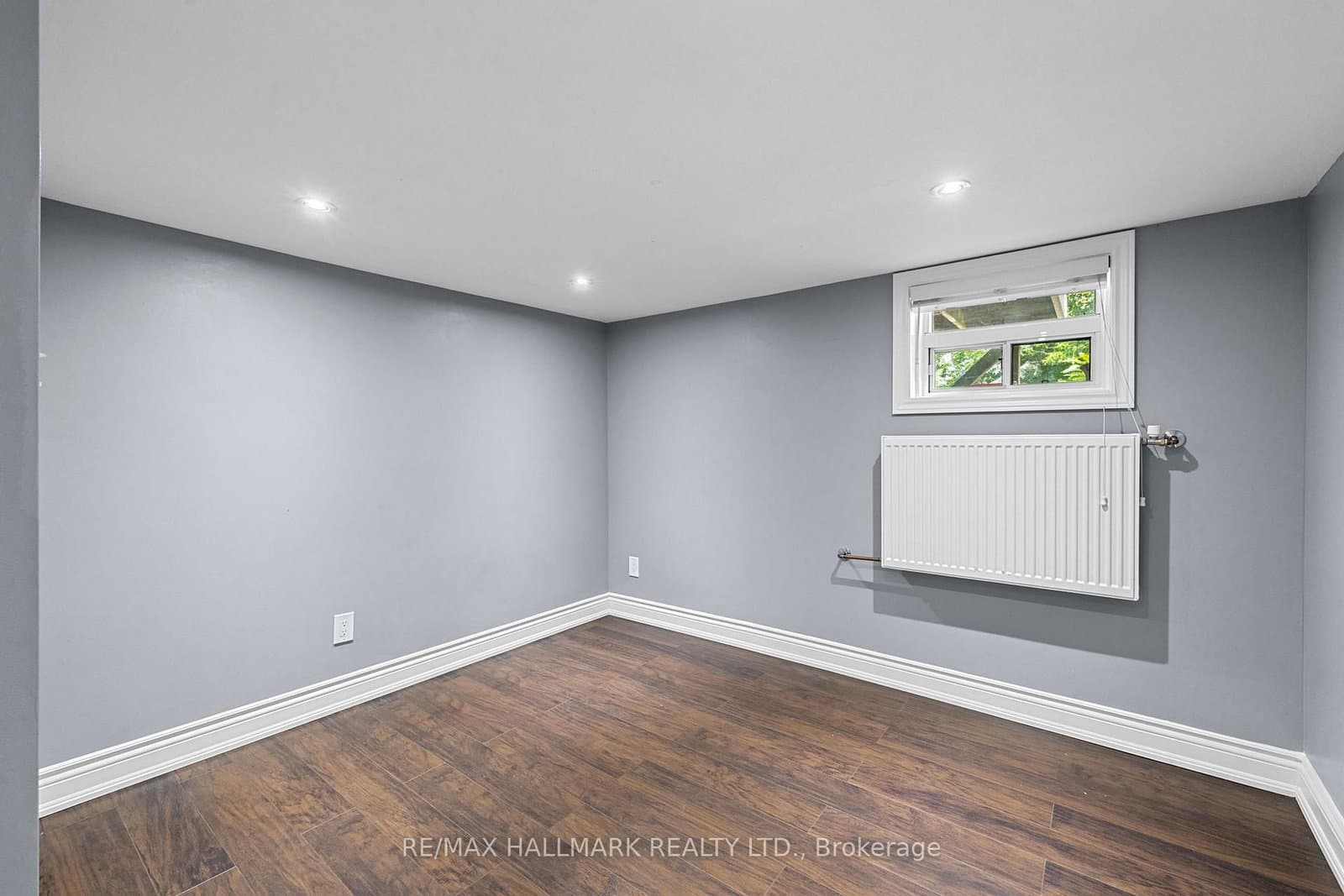 8 Davies Crescent thumbnail 25