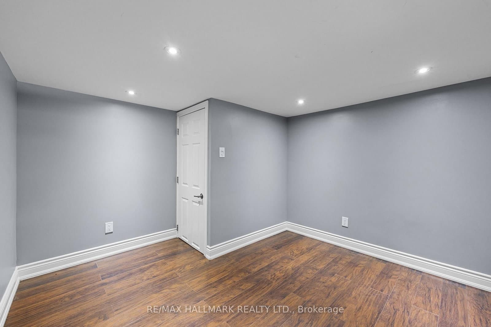 8 Davies Crescent thumbnail 26