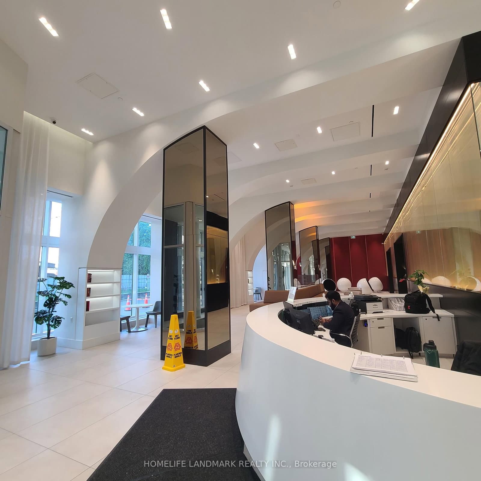2033 Kennedy Road, Unit 3806 thumbnail 3