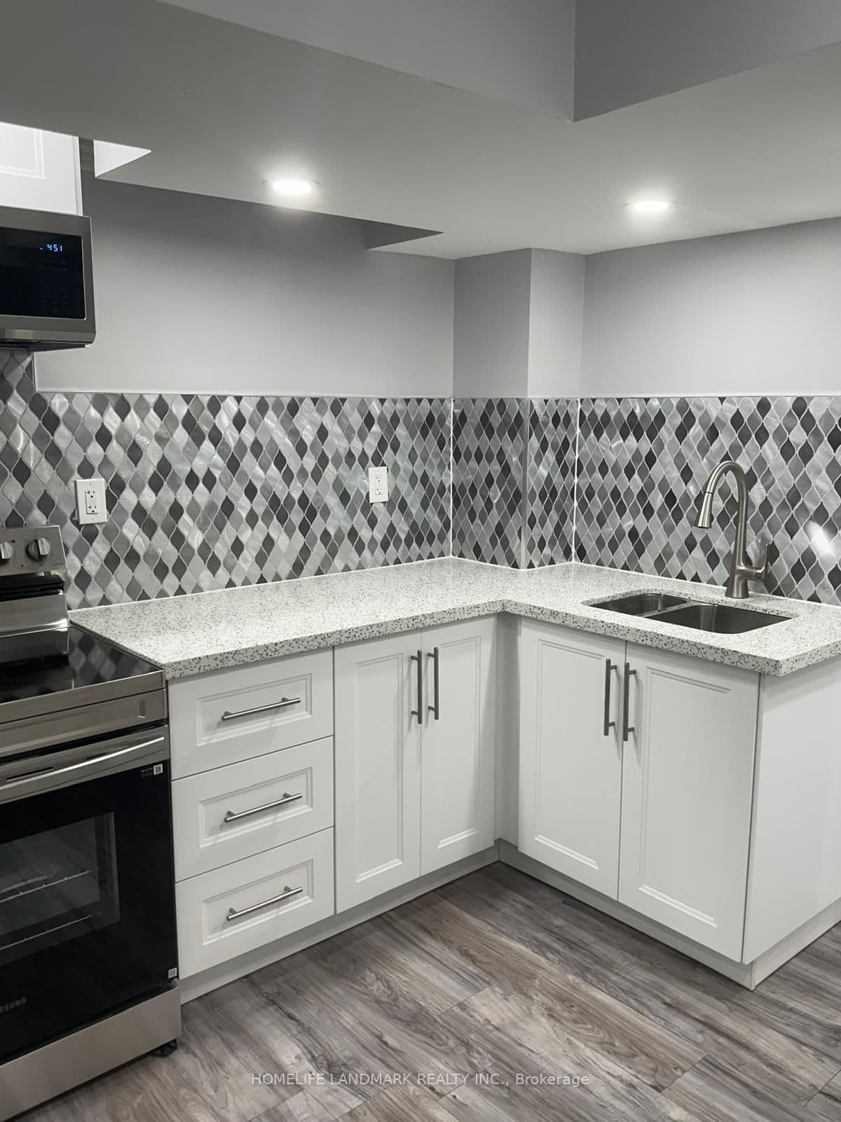 6 Pickett Street, Unit Basement thumbnail 13