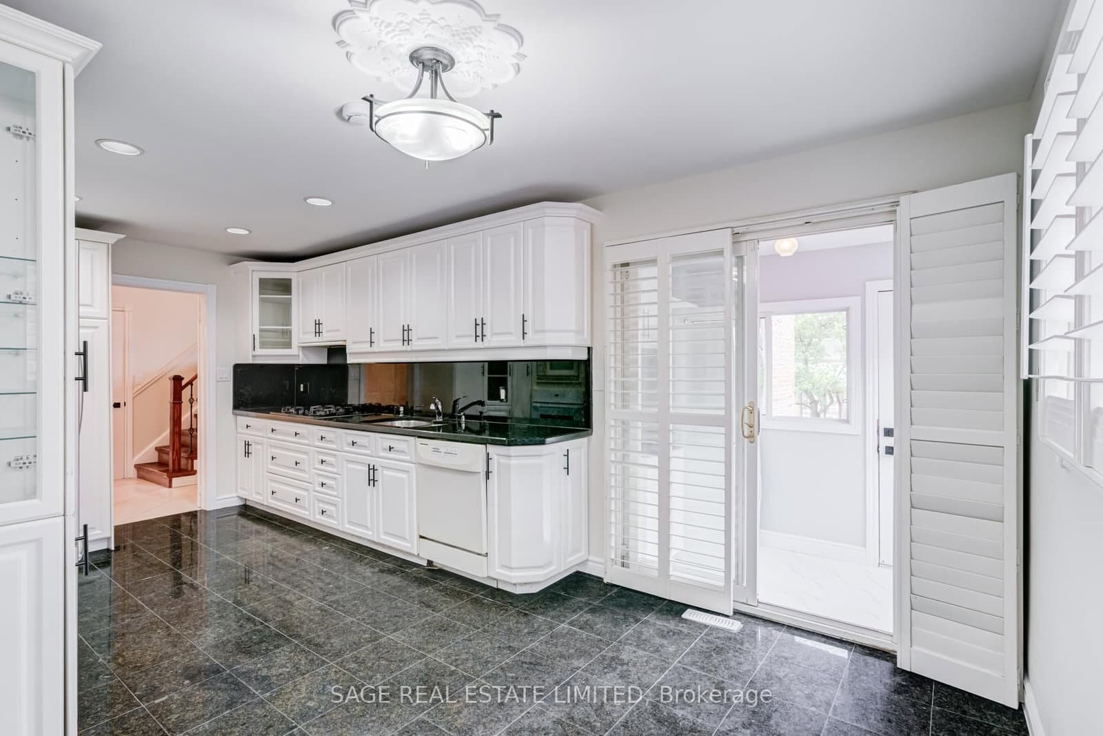 40 Beamsville Drive thumbnail 11