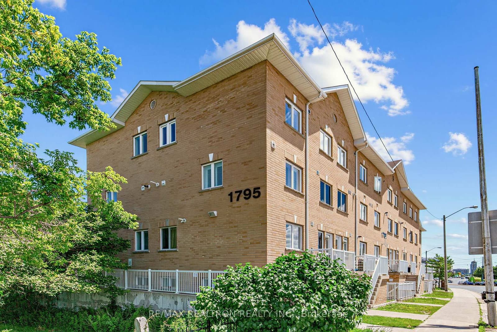 1795 Markham Road, Unit 205 thumbnail 2