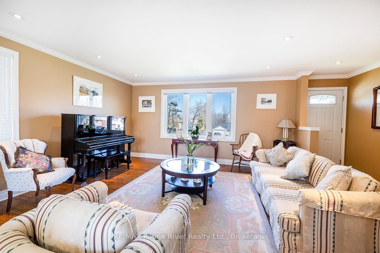 9 Granard Boulevard thumbnail 12