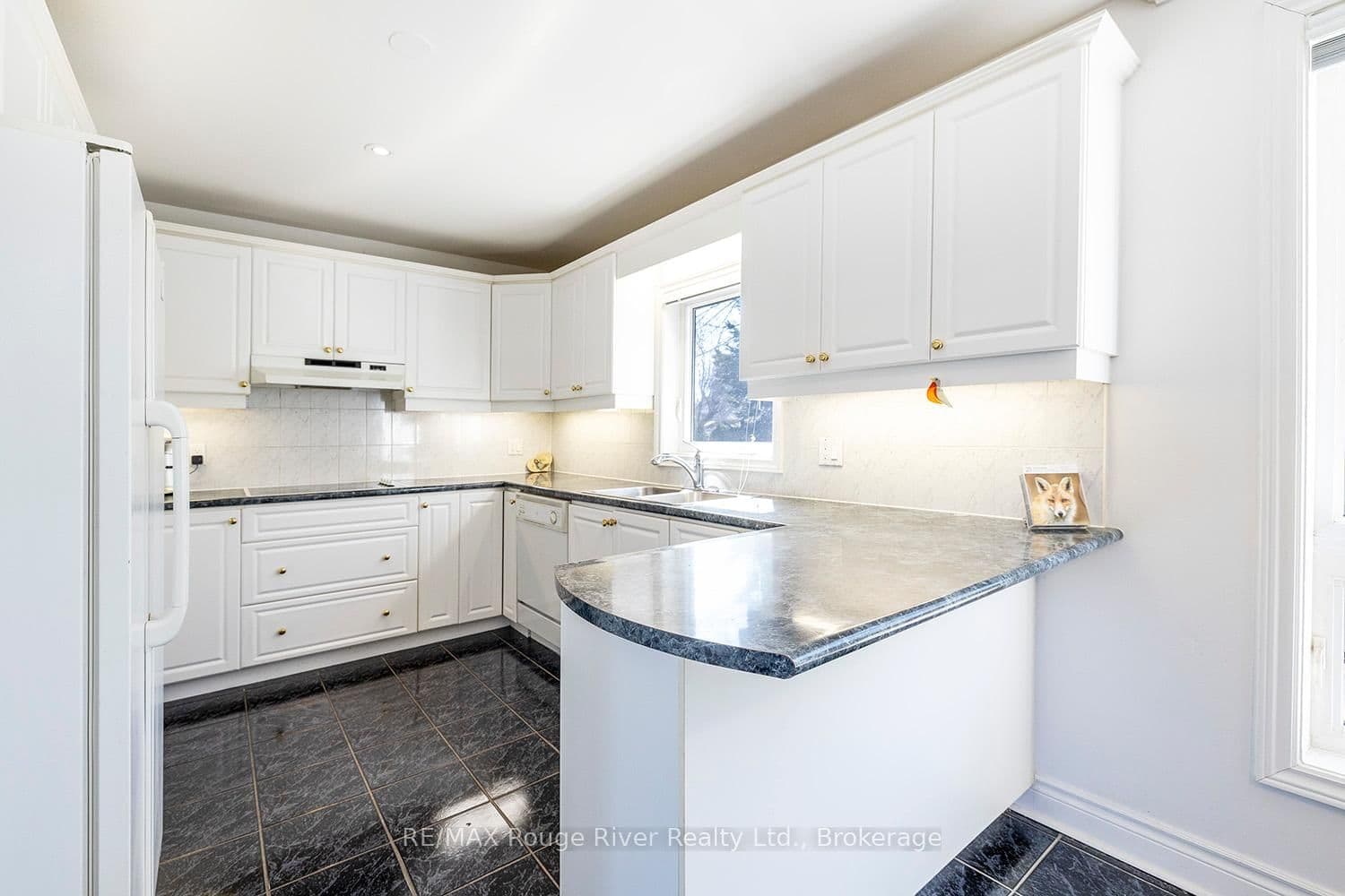 9 Granard Boulevard thumbnail 27