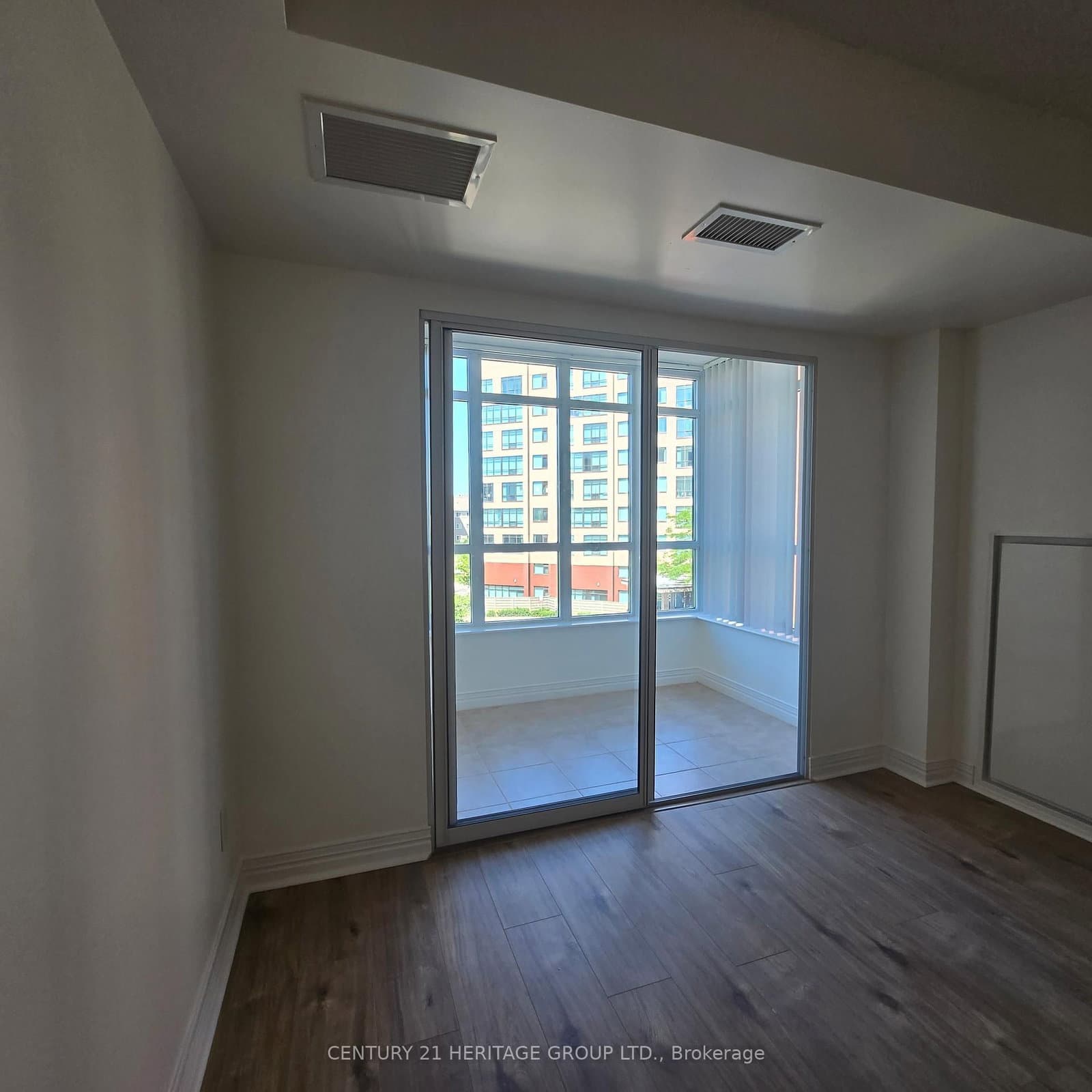 90 Scottfield Drive, Unit 319 thumbnail 13