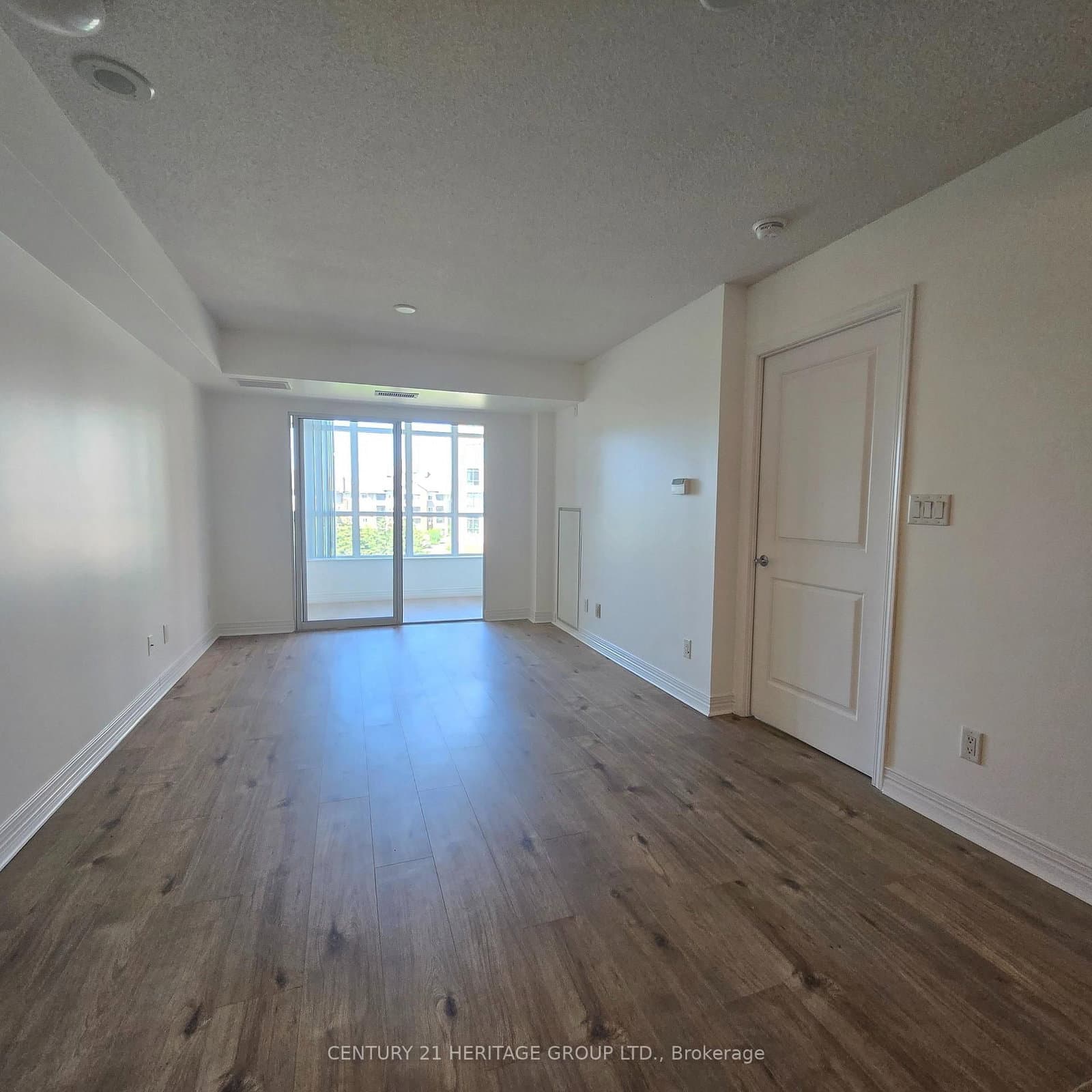 90 Scottfield Drive, Unit 319 thumbnail 18