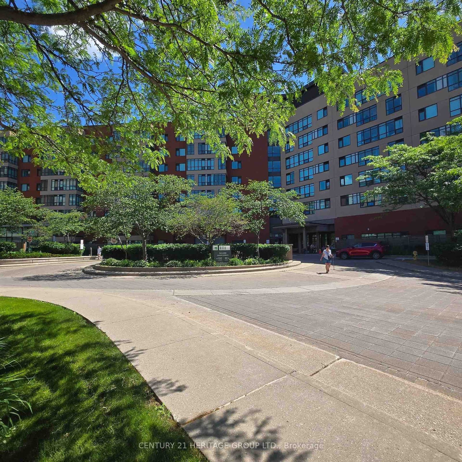 90 Scottfield Drive, Unit 319 thumbnail 2