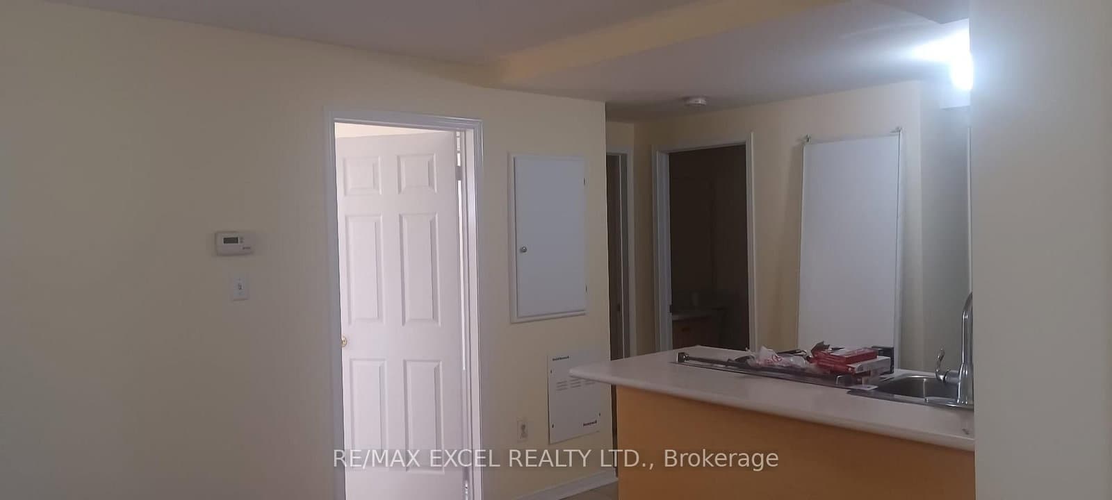 42 Pinery Trail, Unit 2 thumbnail 9
