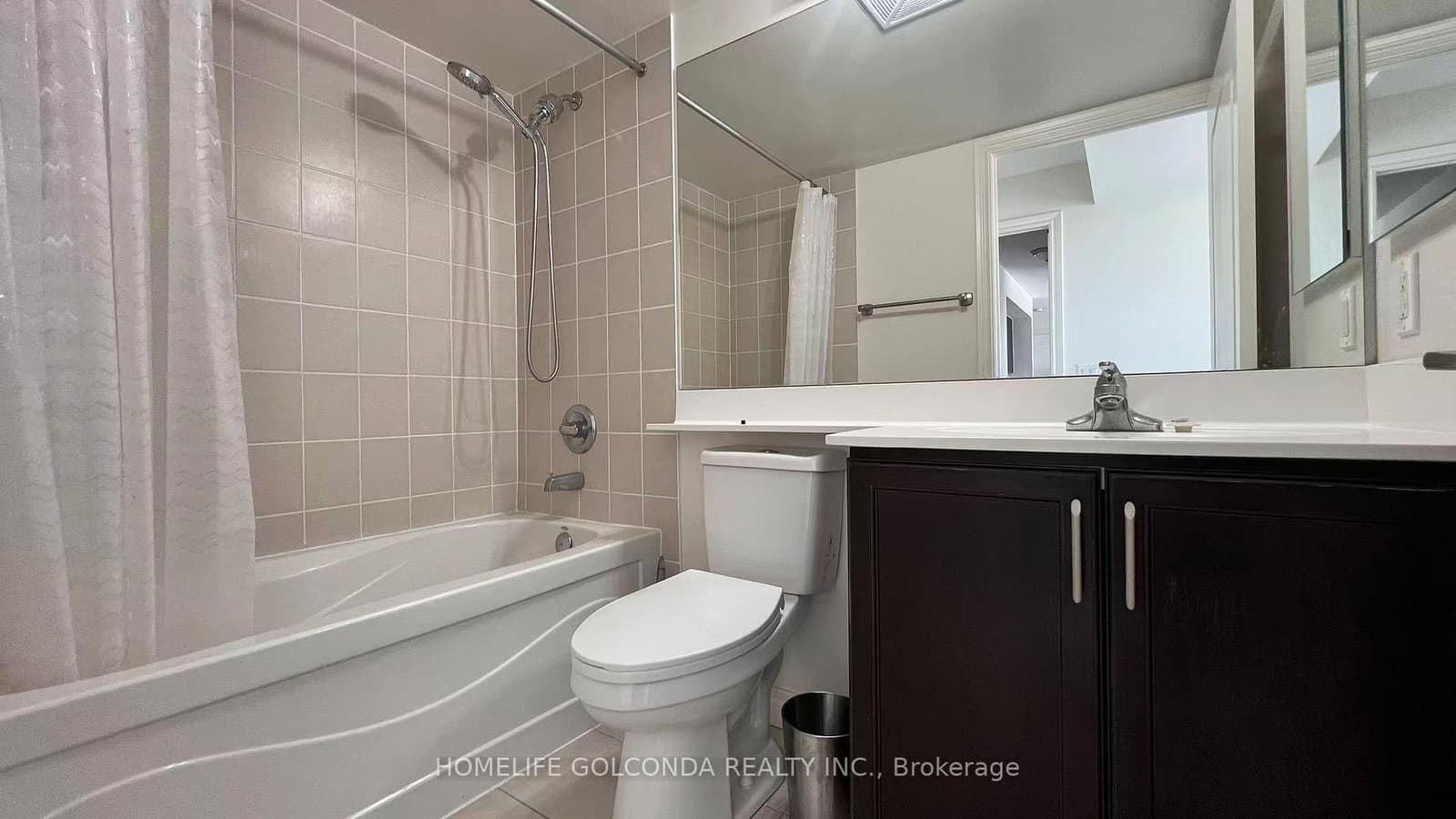 (MASTER ROOM )7 TOWN CENTRE Crescent, Unit 3002 thumbnail 5