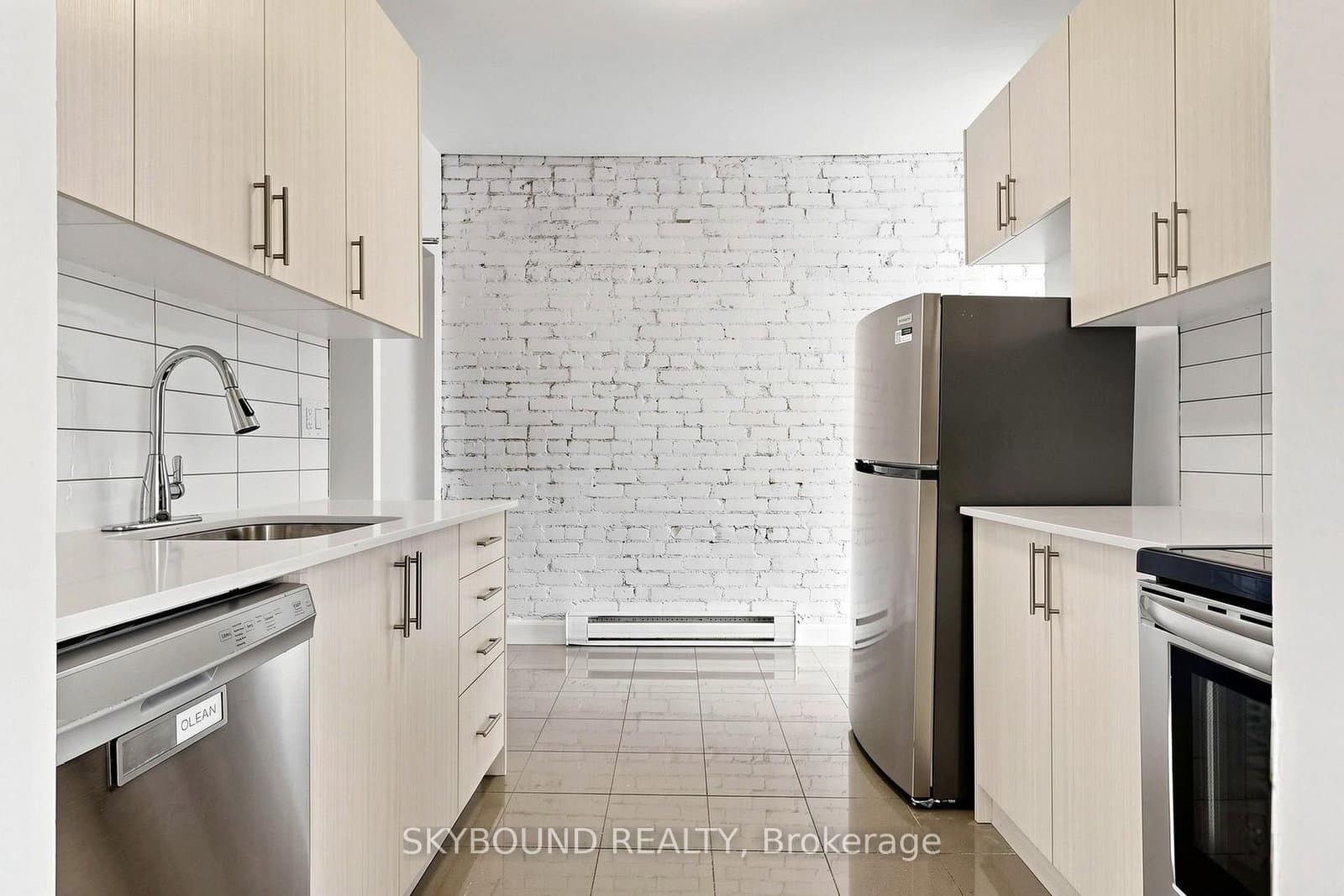 131 Wineva Avenue, Unit G thumbnail 11