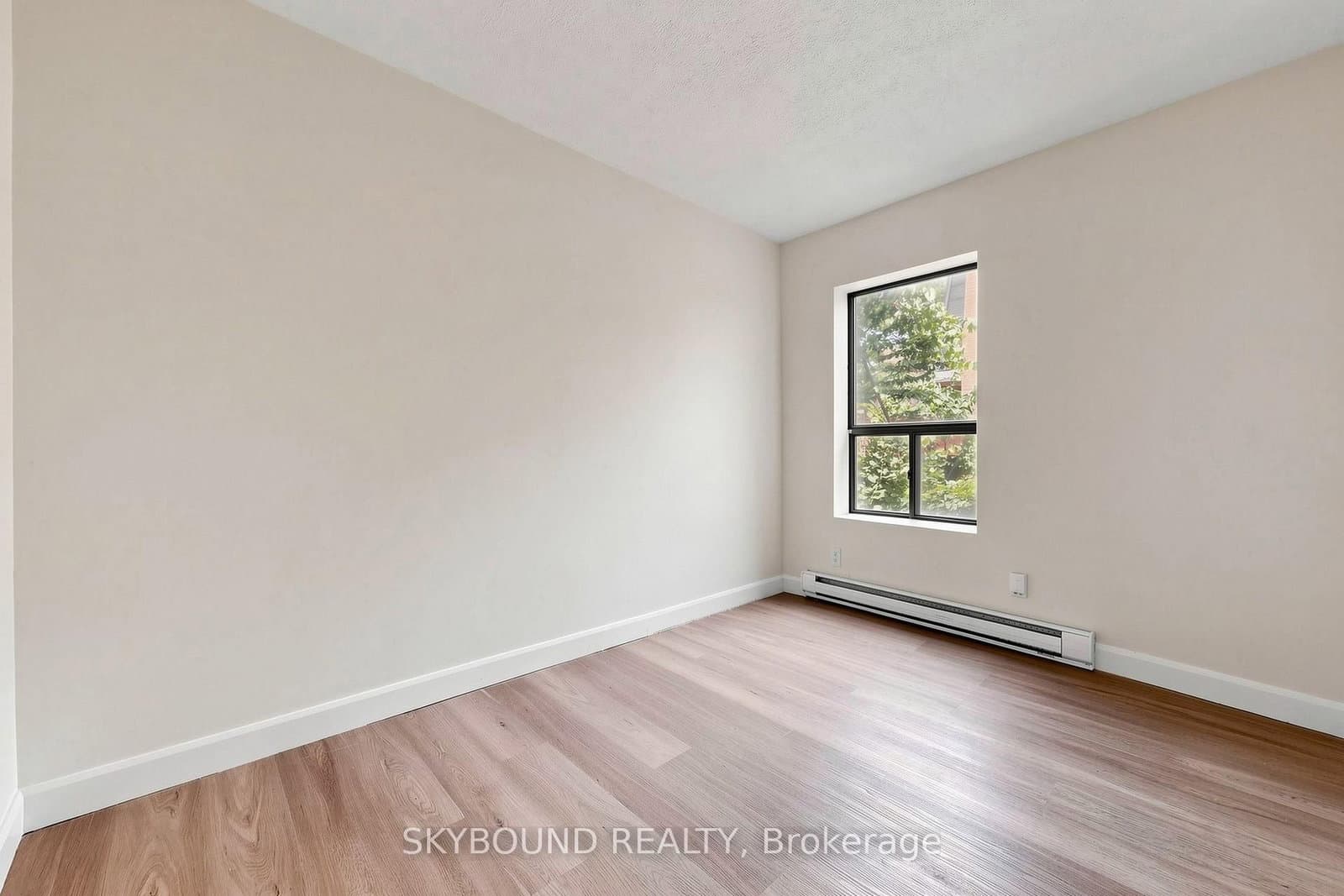 131 Wineva Avenue, Unit G thumbnail 15