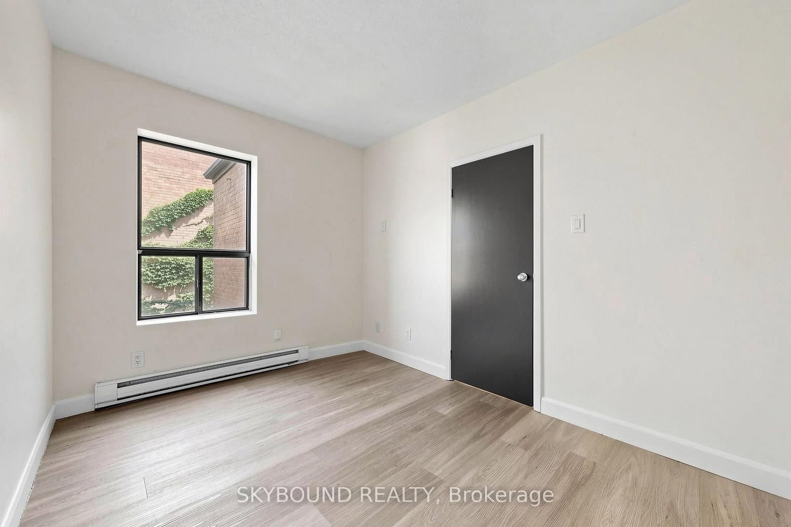 131 Wineva Avenue, Unit G thumbnail 16