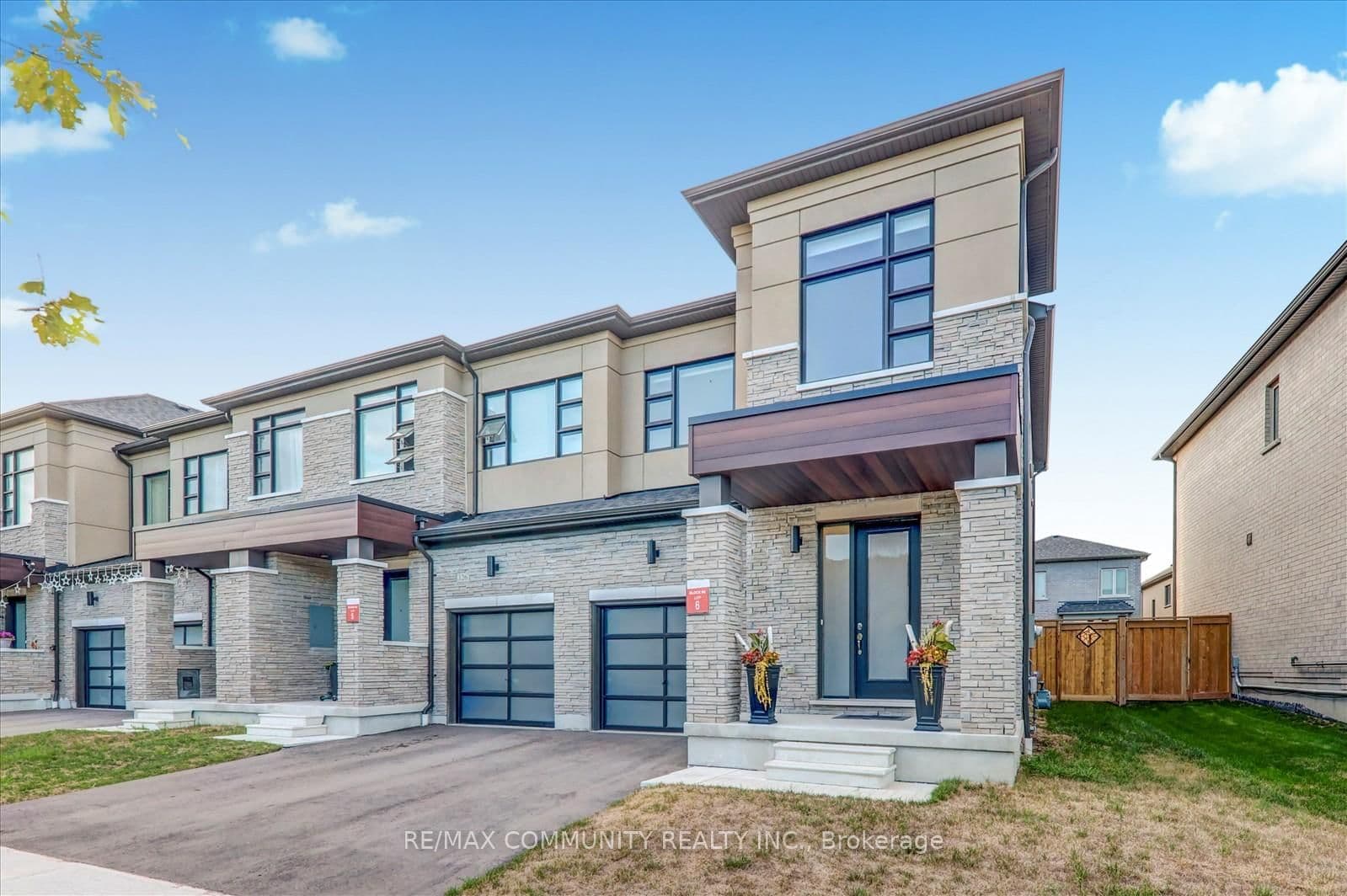 124 Ogston Crescent thumbnail 2