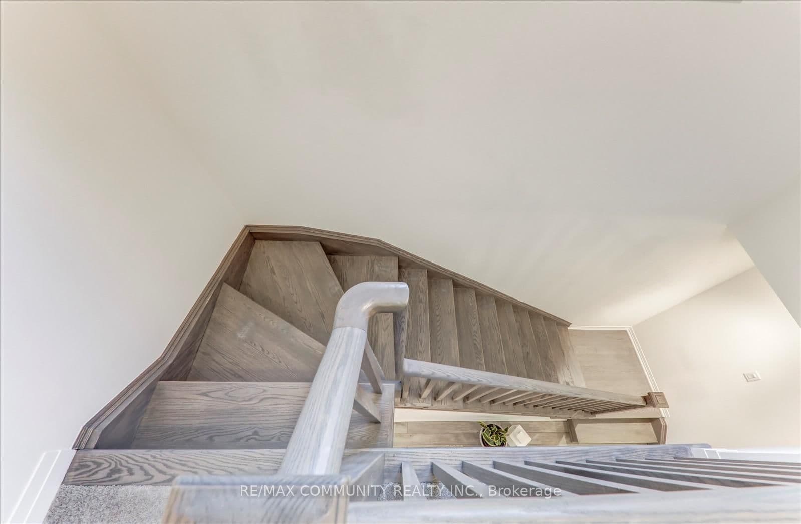 124 Ogston Crescent thumbnail 29