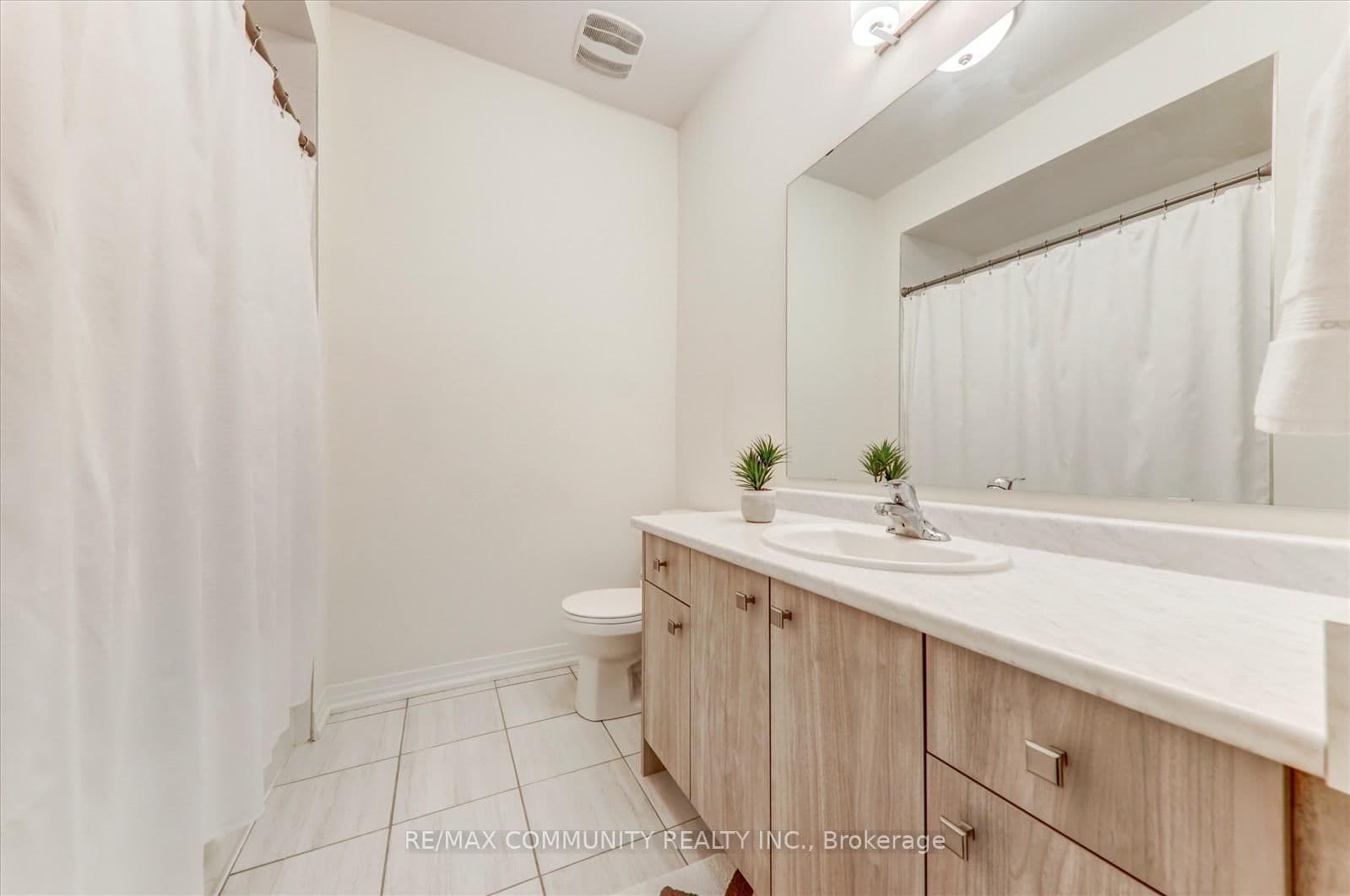 124 Ogston Crescent thumbnail 35
