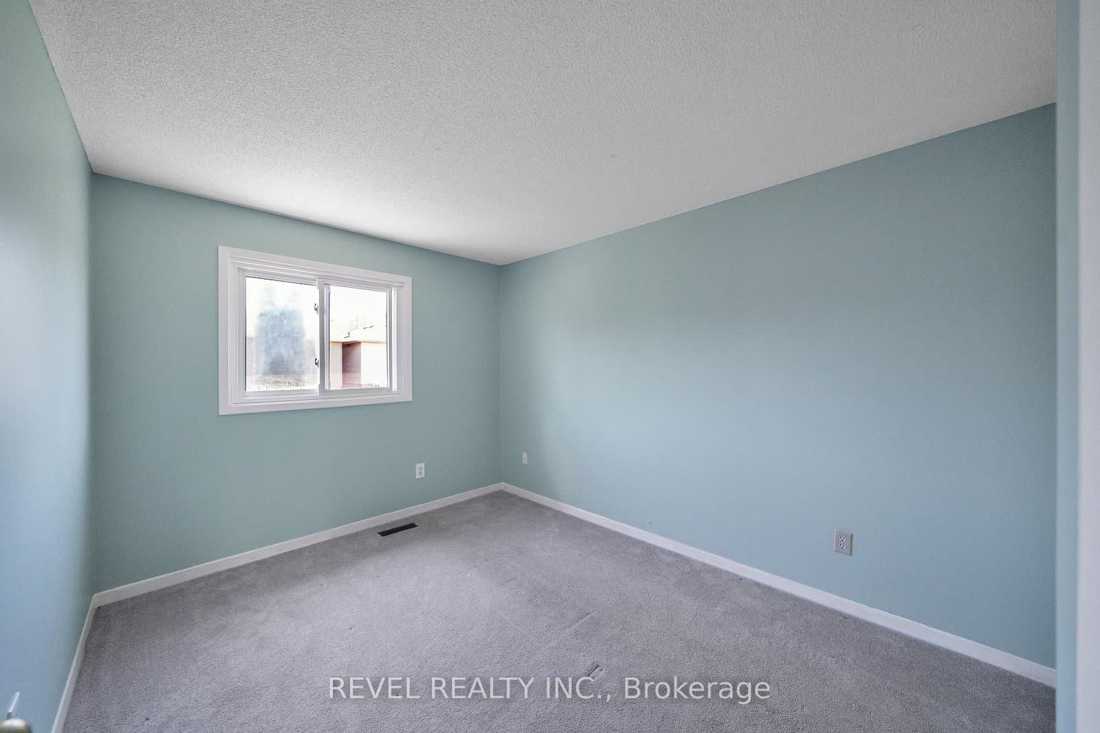 11 Carr Drive thumbnail 16