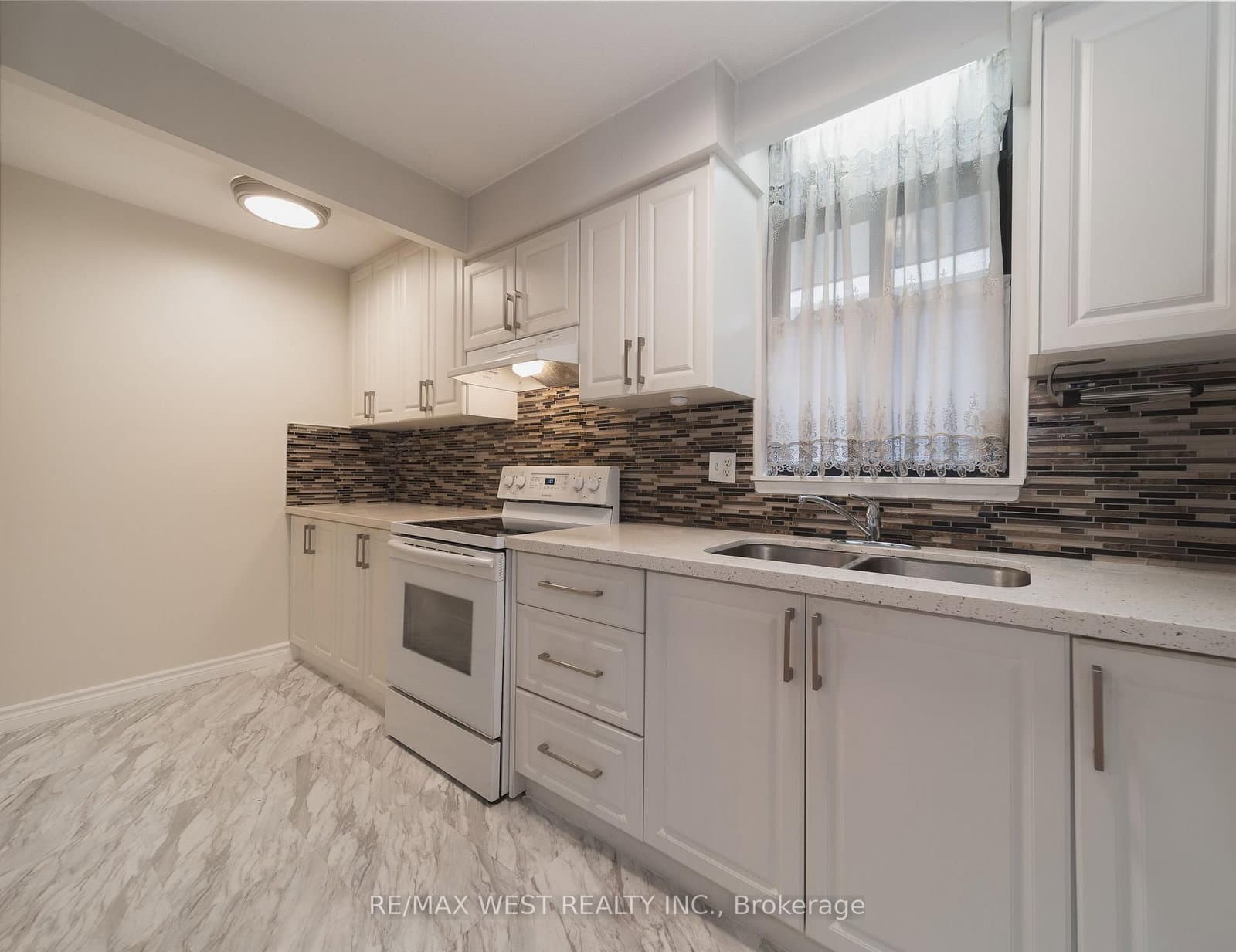 50 Old Kingston Road, Unit 1-202 - Image 1