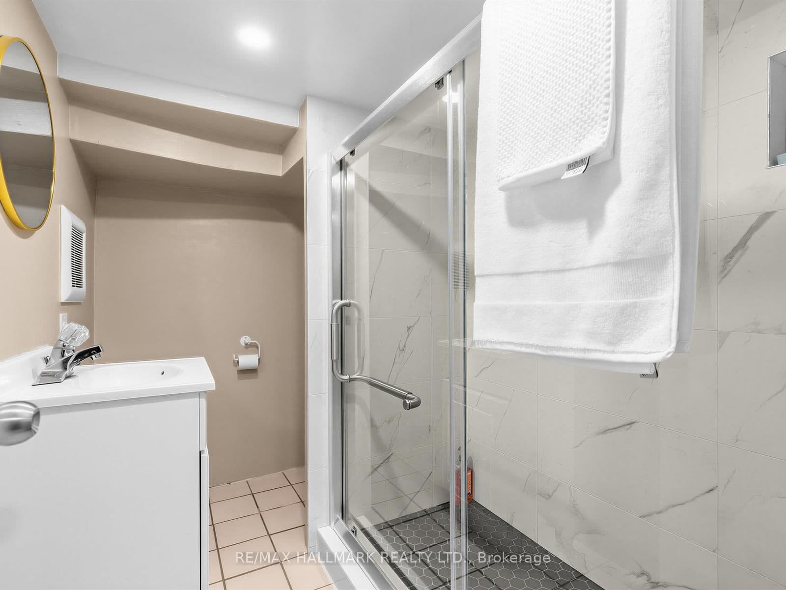 239 Torrens Avenue thumbnail 41
