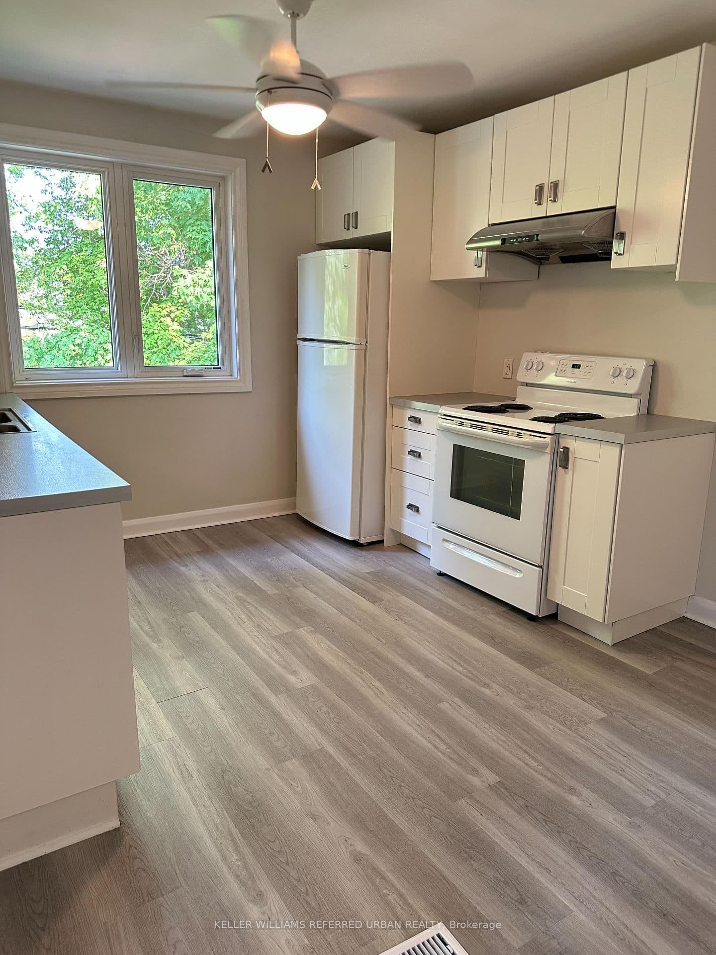 407 Woodbine Avenue, Unit 2nd floor thumbnail 4