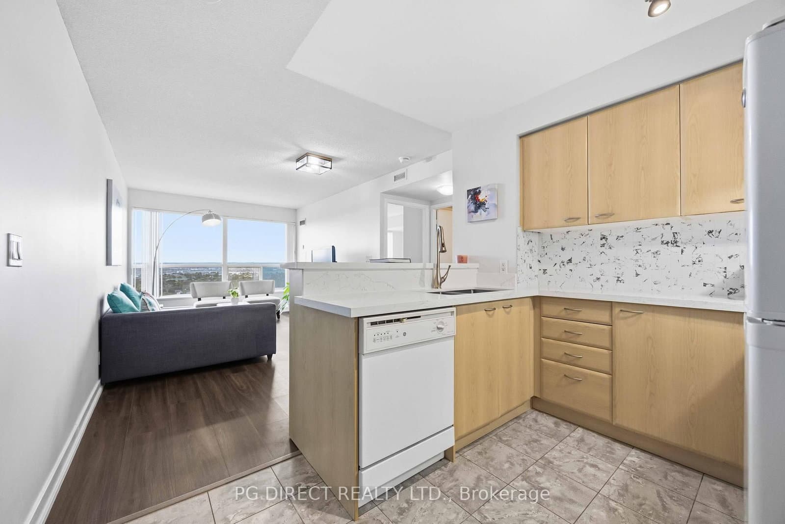 38 Lee Centre Drive, Unit 2716 thumbnail 3