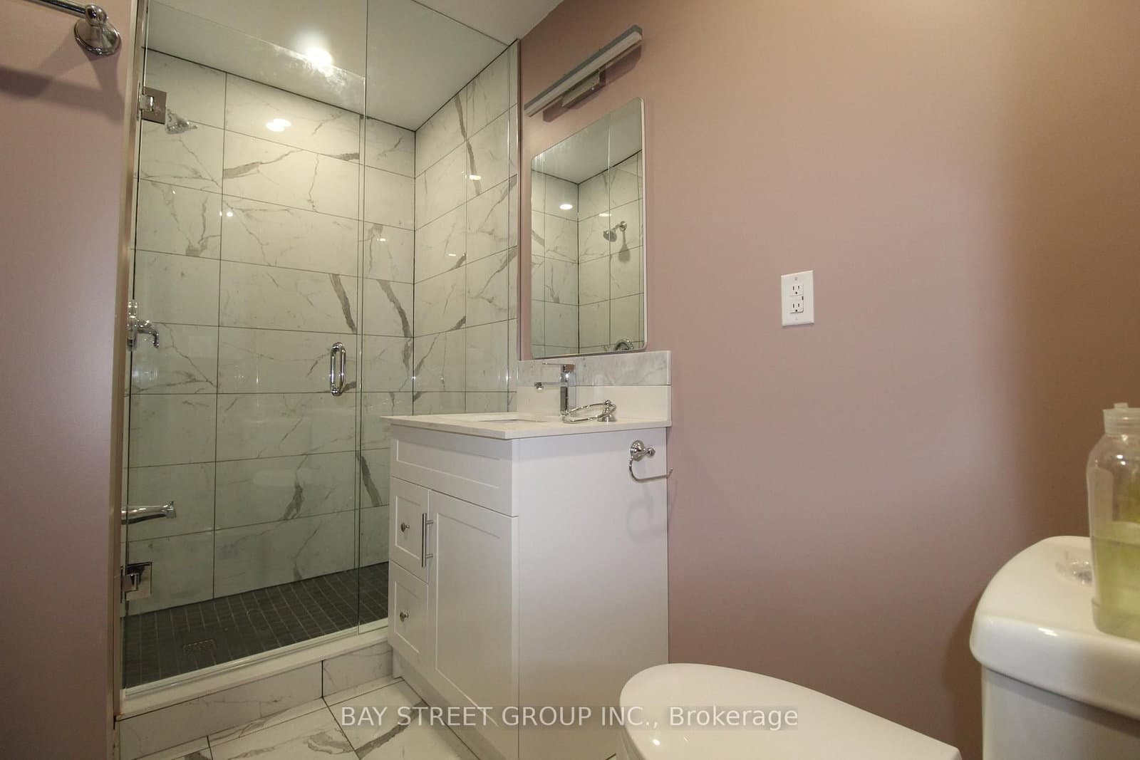 108 Chatham Avenue thumbnail 10