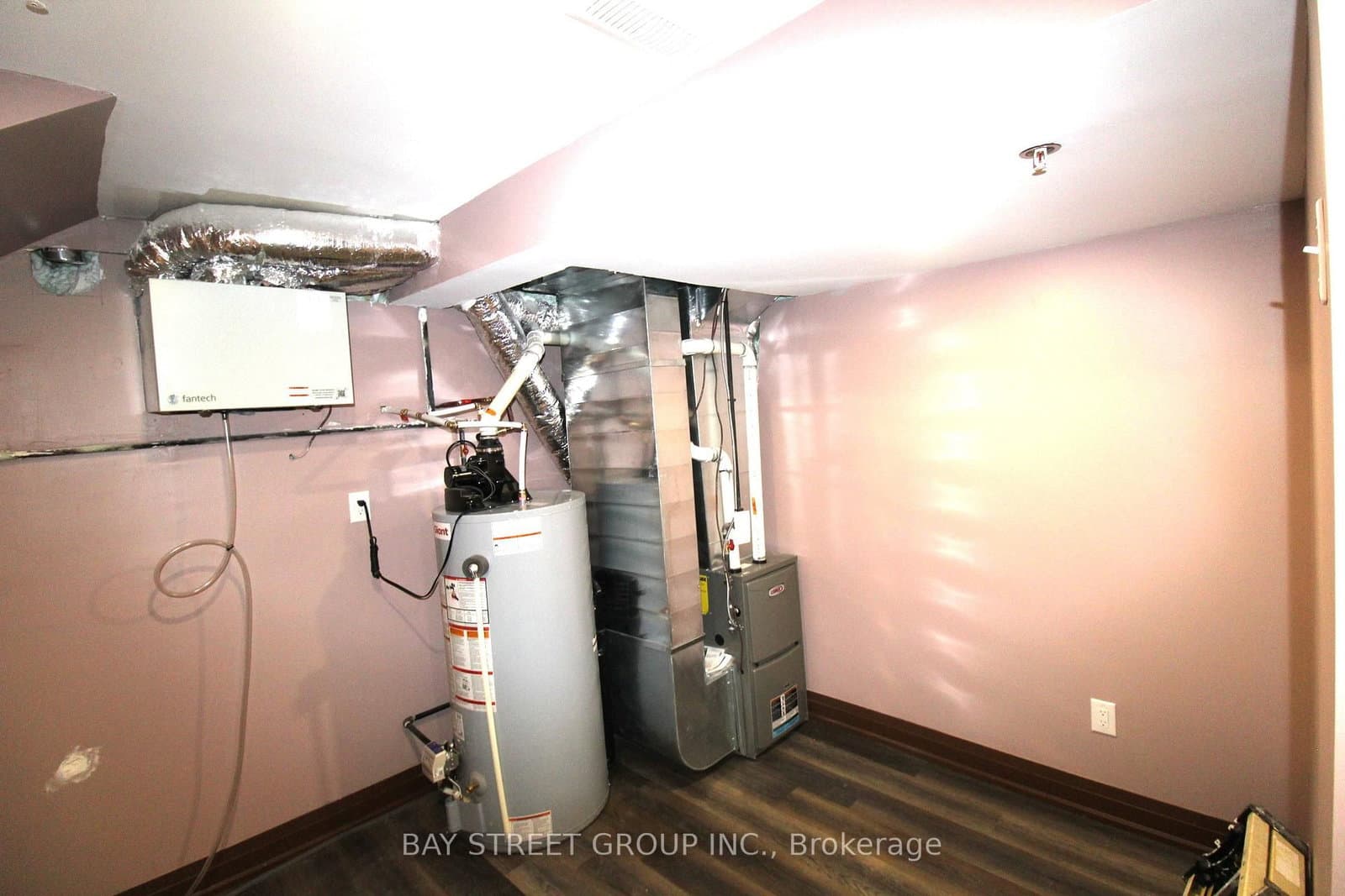 108 Chatham Avenue thumbnail 16